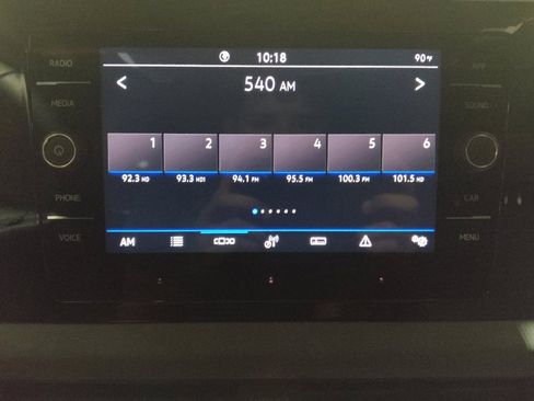 Used 2025 Volkswagen Jetta SE FWD image 25