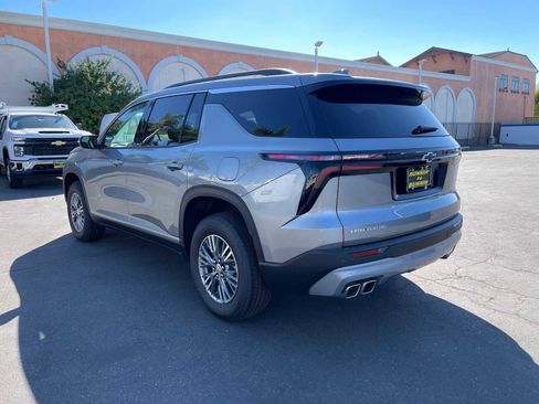 New 2025 Chevrolet Traverse LT w/ LPO, Floor Liner Package image 5