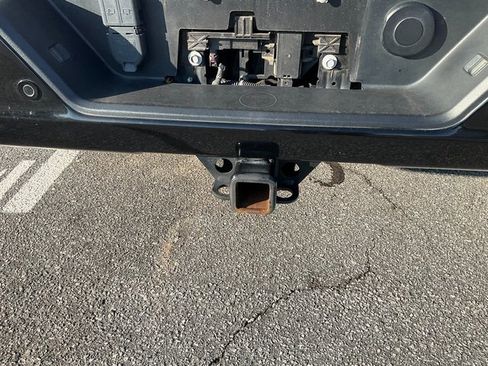 Used 2022 Chevrolet Silverado 1500 ZR2 w/ Technology Package image 9