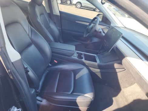 Used 2022 Tesla Model 3 Performance image 15