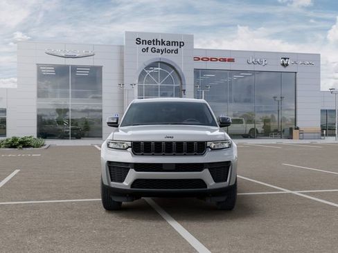 New 2026 Jeep Grand Cherokee Altitude AWD/4WD image 7