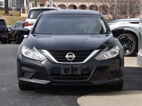 Used 2018 Nissan Altima 2.5 S w/ S Convenience Package FWD image 11