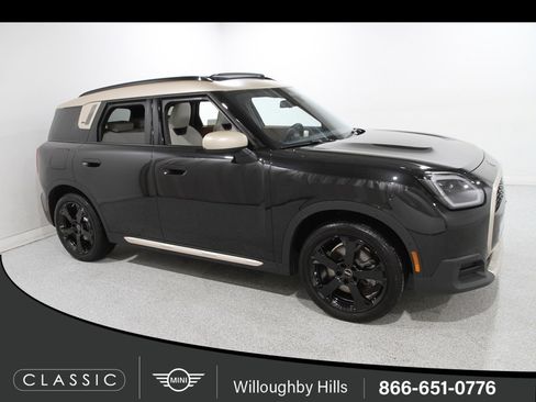 Certified 2025 MINI Cooper Countryman S image 1