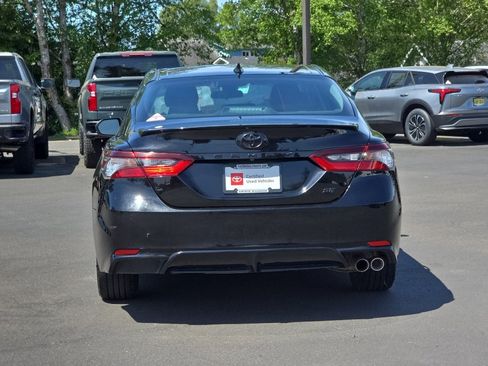 Certified 2021 Toyota Camry SE FWD image 8