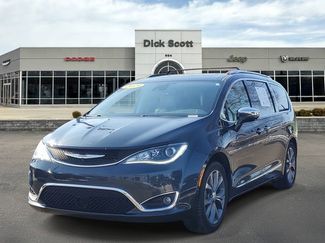 Used 2019 Chrysler Pacifica Limited w/ Tire & Wheel Group video 2