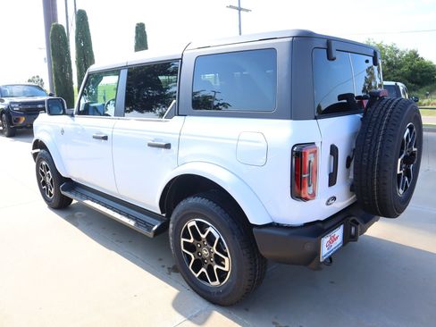New 2026 Ford Bronco Outer Banks AWD/4WD image 23