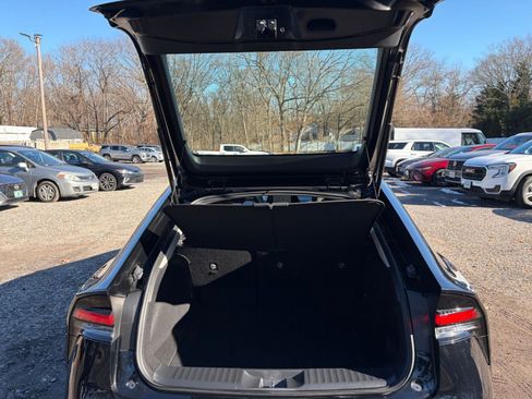 Used 2025 Toyota Prius LE image 29