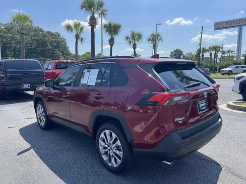 Used 2023 Toyota RAV4 XLE Premium FWD image 8