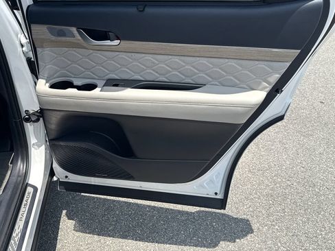 Used 2022 Hyundai Palisade Calligraphy FWD image 16