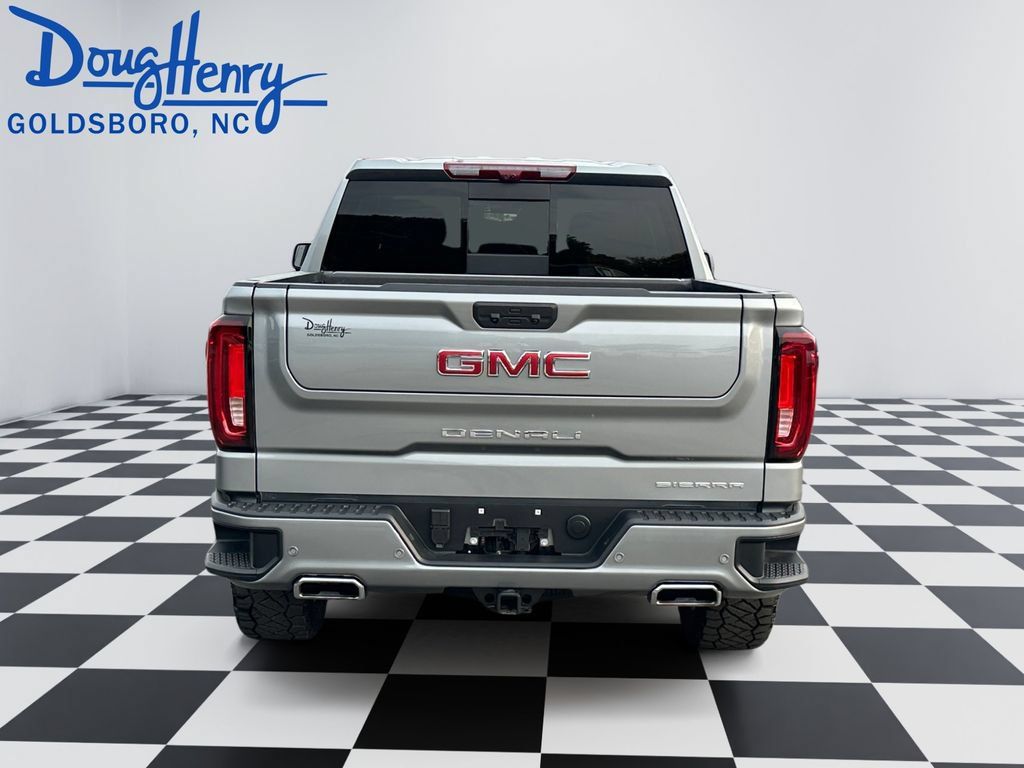 Used 2025 GMC Sierra 1500 Denali w/ Technology Package AWD/4WD image 4