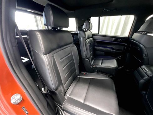 Used 2025 Hyundai Santa Fe Calligraphy image 17