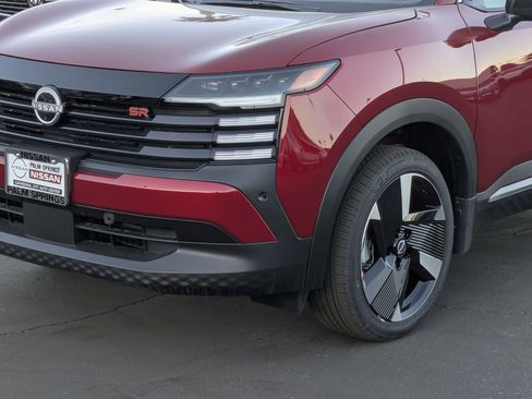 New 2026 Nissan Kicks SR image 8