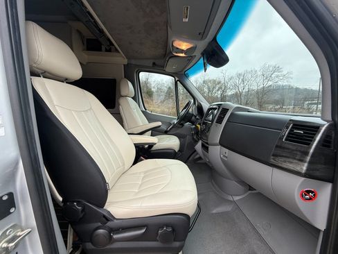 Used 2017 Mercedes-Benz Sprinter 3500 image 14