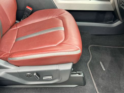 Used 2022 Ford F450 Platinum w/ FX4 Off-Road Package image 19