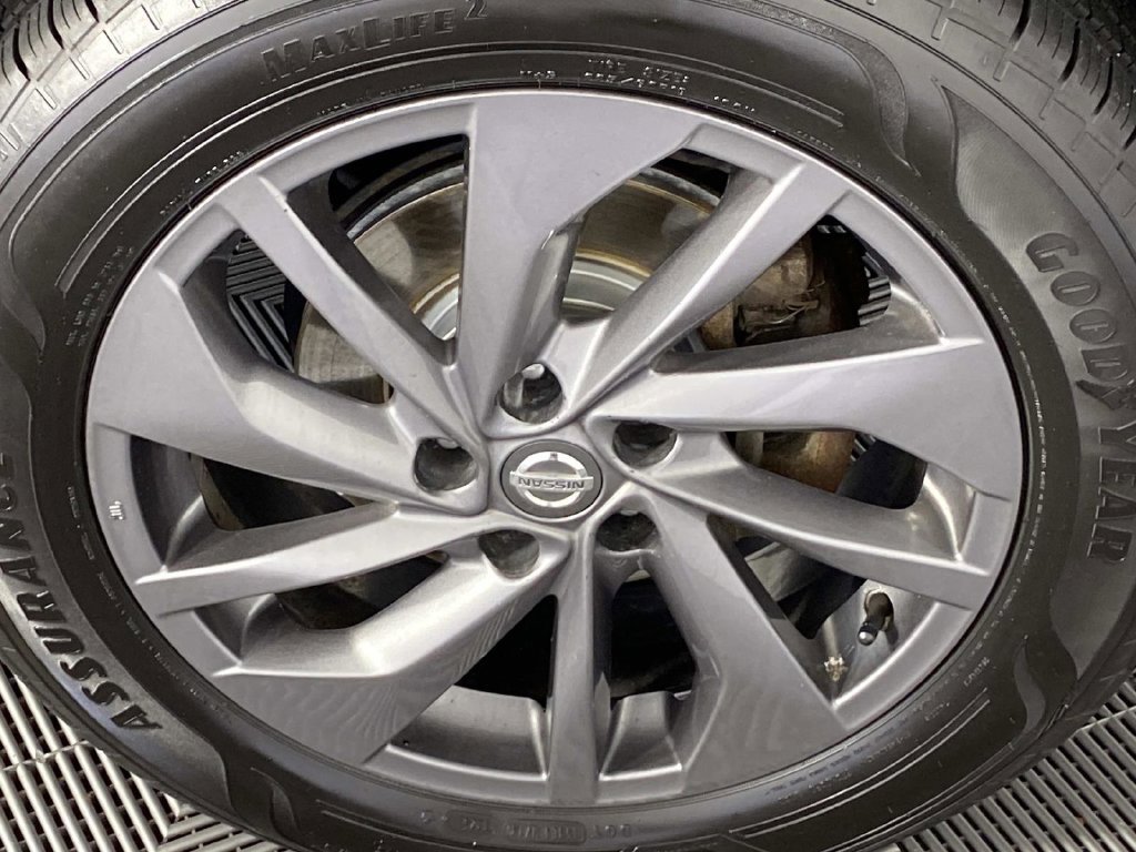 Used 2016 Nissan Rogue SL w/ SL Premium Package AWD/4WD image 28