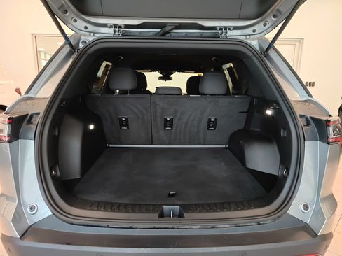 Used 2026 Chevrolet Equinox LT FWD image 14