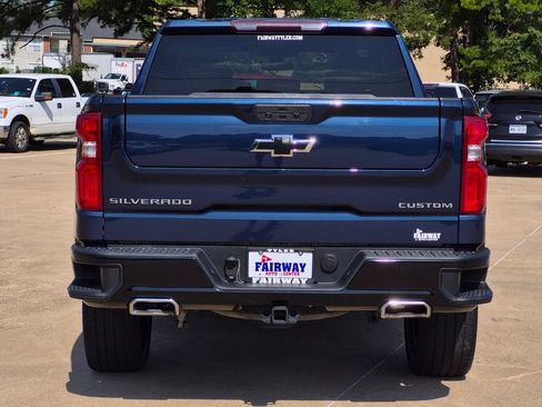 Used 2021 Chevrolet Silverado 1500 Custom Trail Boss w/ Safety Confidence Package AWD/4WD image 5