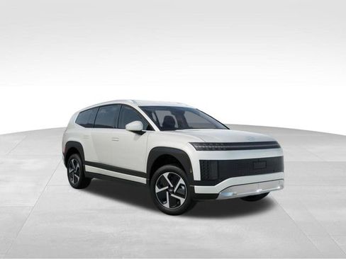 New 2026 Hyundai Ioniq 9 S image 2