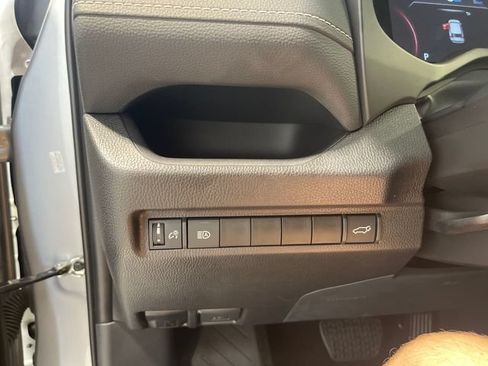 Used 2025 Toyota RAV4 XLE FWD image 14