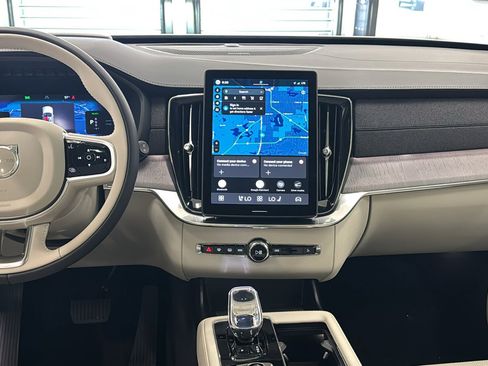 New 2026 Volvo XC90 T8 Ultra w/ Protection Package Premier AWD/4WD image 11