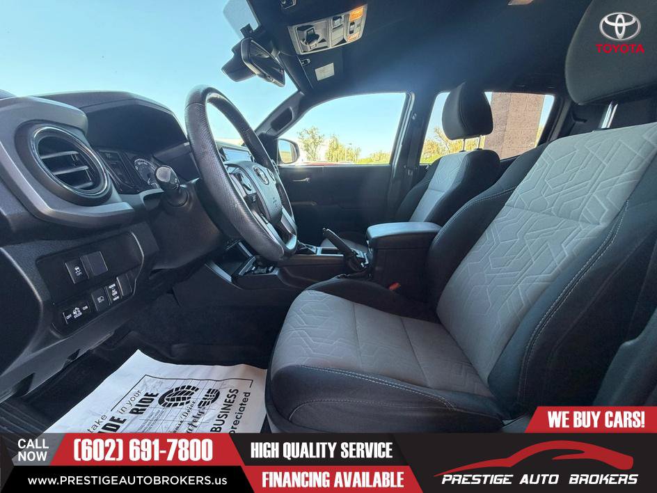 Used 2021 Toyota Tacoma TRD Off-Road w/ Technology Package AWD/4WD image 22