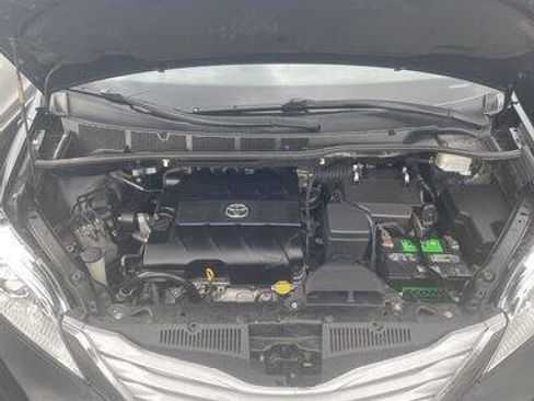 Used 2011 Toyota Sienna LE image 25