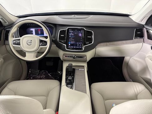 Used 2024 Volvo XC90 B5 Plus AWD/4WD image 32