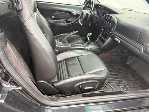 Used 2004 Porsche Boxster RWD image 10