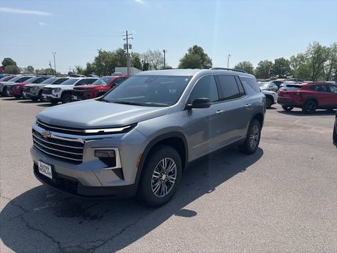New 2026 Chevrolet Traverse LT w/ LPO, Floor Liner Package image 2