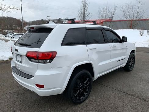 Used 2021 Jeep Grand Cherokee Laredo X image 7