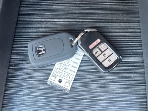 Used 2017 Honda Pilot Elite image 39