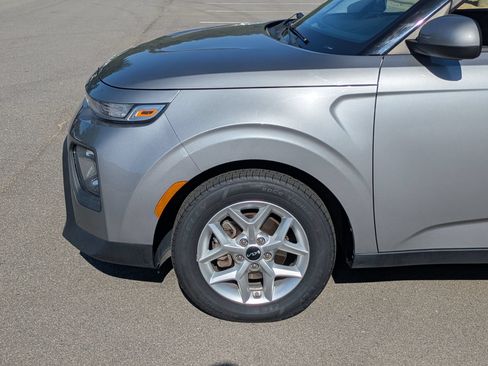 Used 2022 Kia Soul LX w/ Technology Package FWD image 11