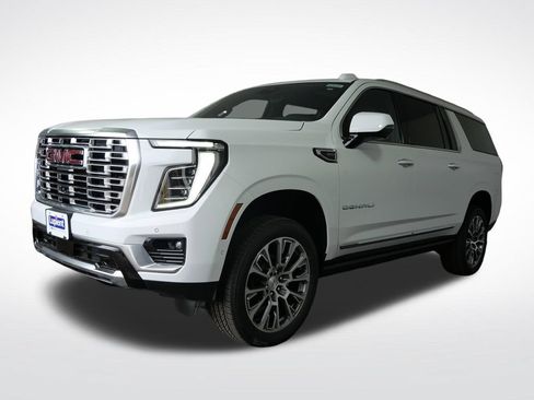 New 2026 GMC Yukon XL Denali w/ Denali Reserve Package AWD/4WD image 5