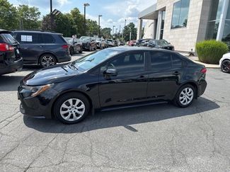 Used 2022 Toyota Corolla LE image 1