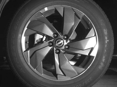Used 2025 Nissan Rogue SV FWD image 12