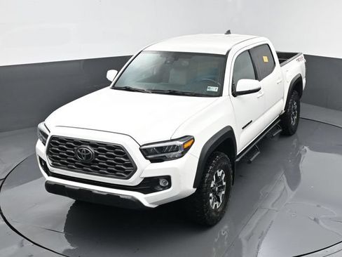Used 2023 Toyota Tacoma TRD Off-Road AWD/4WD image 20
