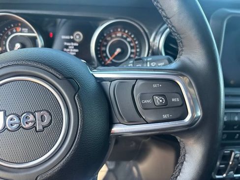Used 2022 Jeep Wrangler Unlimited Sahara AWD/4WD image 30
