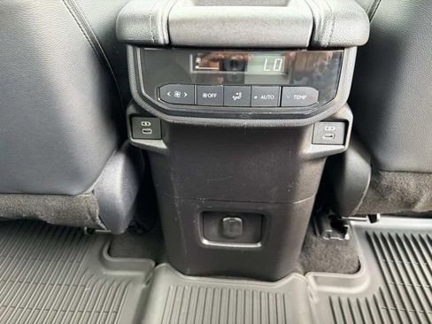 Certified 2025 Toyota Grand Highlander FWD image 22