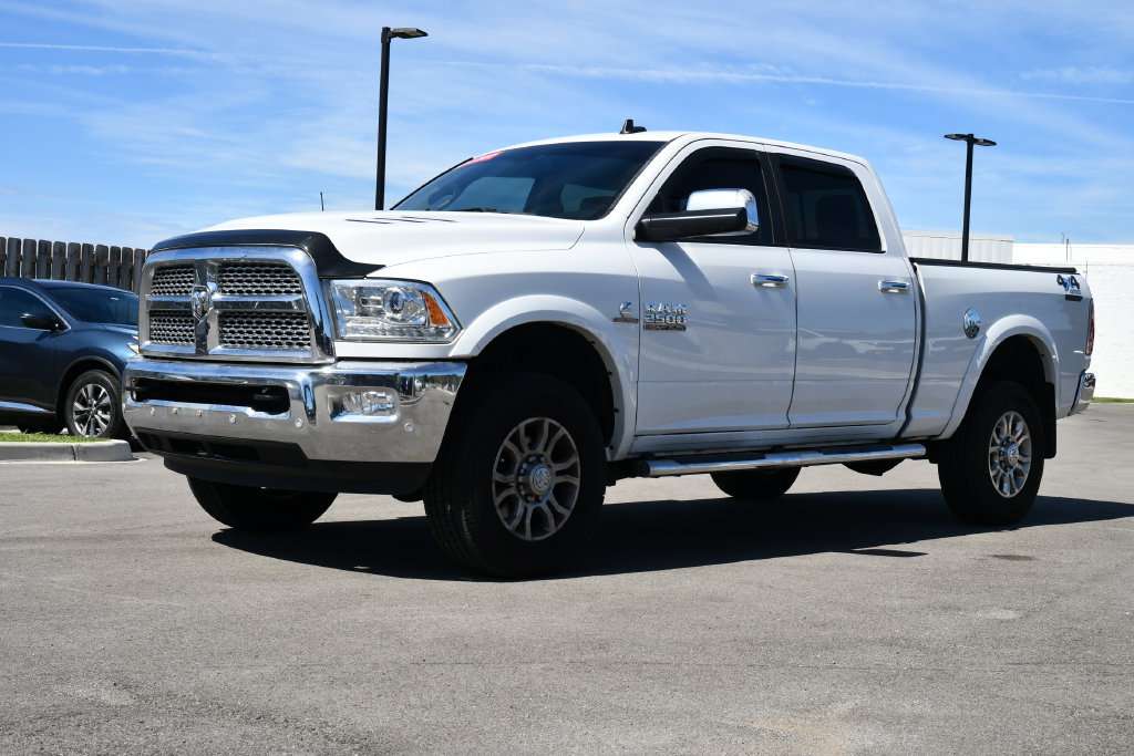 Used 2017 RAM 2500 Laramie AWD/4WD image 3