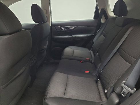 Used 2018 Nissan Rogue S AWD/4WD image 18