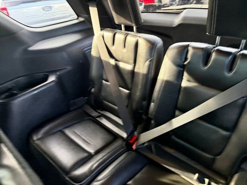 Used 2016 Ford Explorer Limited image 19