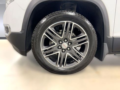 Used 2018 GMC Acadia SLT image 11