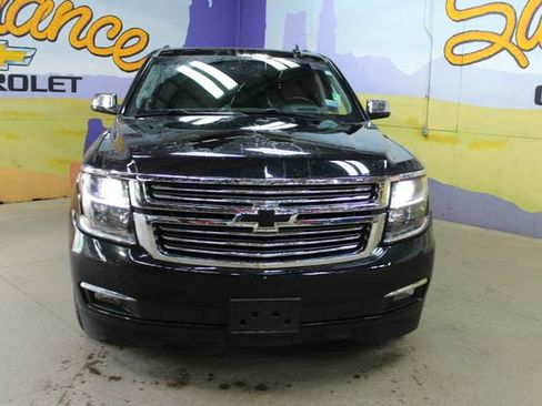 Used 2019 Chevrolet Suburban Premier AWD/4WD image 3