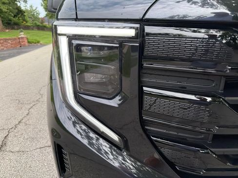 Used 2025 GMC Sierra 1500 Elevation w/ X31 Off-Road Package AWD/4WD image 15