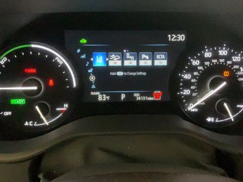 Used 2026 Toyota Sienna XLE FWD image 10