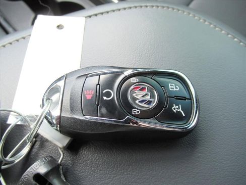 Certified 2023 Buick Enclave Essence image 28