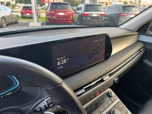 Used 2025 Hyundai Palisade SEL FWD image 26