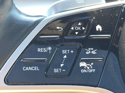 Used 2024 Mercedes-Benz GLS 450 4MATIC image 38