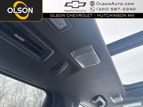 Used 2022 Cadillac Escalade ESV Premium Luxury Platinum image 42