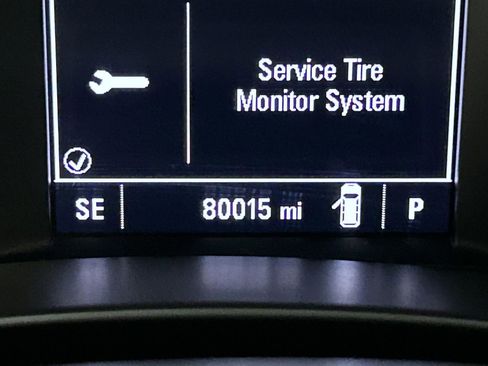 Used 2018 Chevrolet Equinox LT image 11